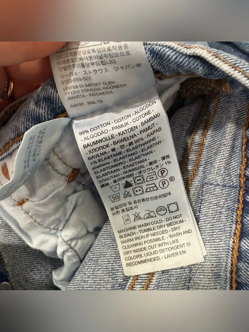 Levi’s Ribcage Straight Blue Ripped Jeans 30 - Picture 4 of 6